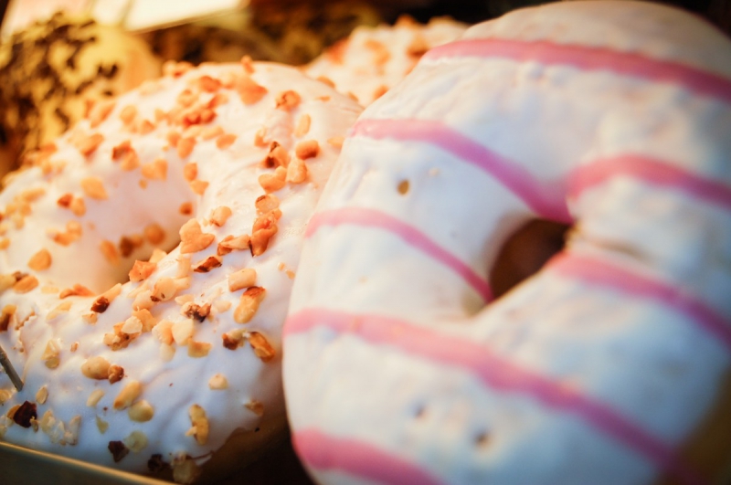 patisserie-COLOMARS-min_donuts_sweets_pastries_pastry_shop_cake_cakes_bakery_eating-987656